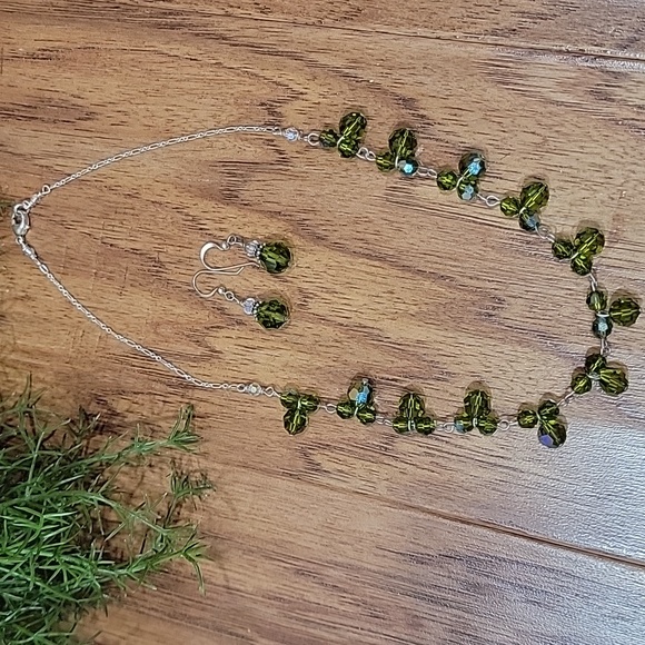 Olivine Swarovski Crystal & Sterling Silver Set - Picture 4 of 9